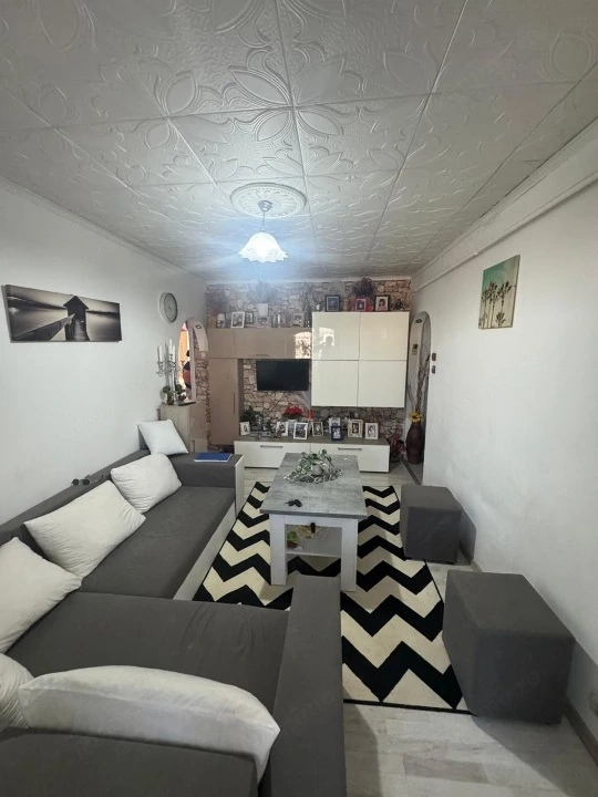 Apartament 4 camere, 57 mp, zona Craiovita Noua — fotografia 3