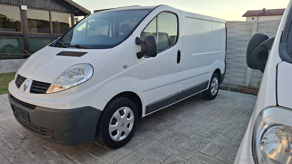 RENAULT Trafic 2013 — imagine 2