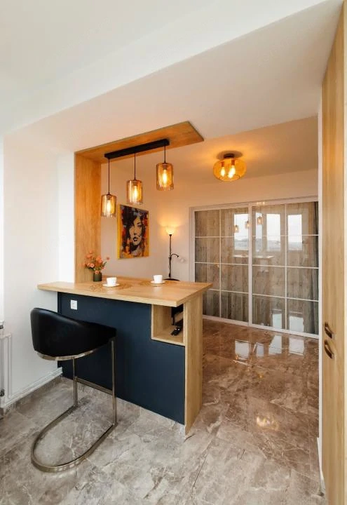 Apartament cu panorama spre Piata Unirii - renovat integral - Airbnb Ready — fotografia 1