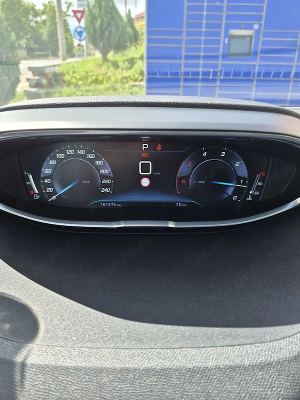 PEUGEOT 5008 2018 — imagine 9