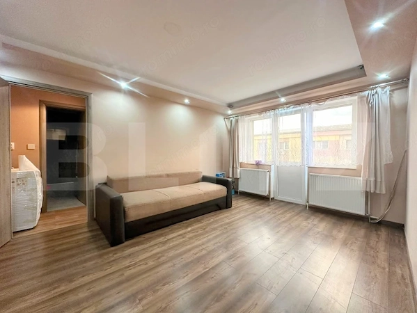 Apartament 2 camere, 40 mp, zona Micro 4 — fotografia 1