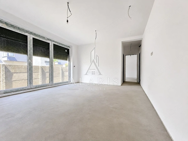 Apartament cu 3 camere, curte de 100mp, in Giroc — fotografia 1