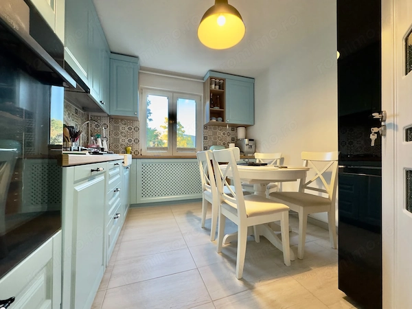 GARAJ sub Bloc.Boxa in CF.Renovat Complet.Mobilat si utilat Complet! — fotografia 3