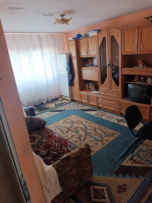 Proprietar.Vând apartament cu 2 camere decomandat,preț.22.000 negociabil.tel — fotografia 1