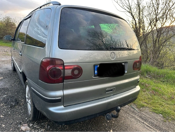 VOLKSWAGEN Sharan