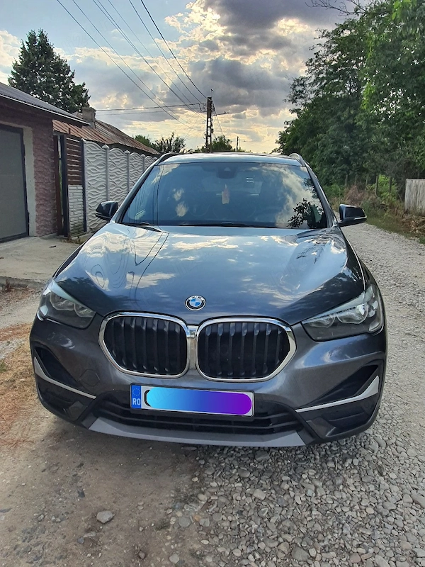 vând BMW X1, an 2019