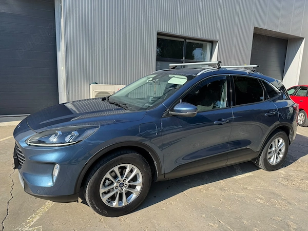 FORD Kuga 2022 — imagine 2