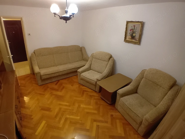 Apartament 3 camere de închiriat - Micro XIV — fotografia 1