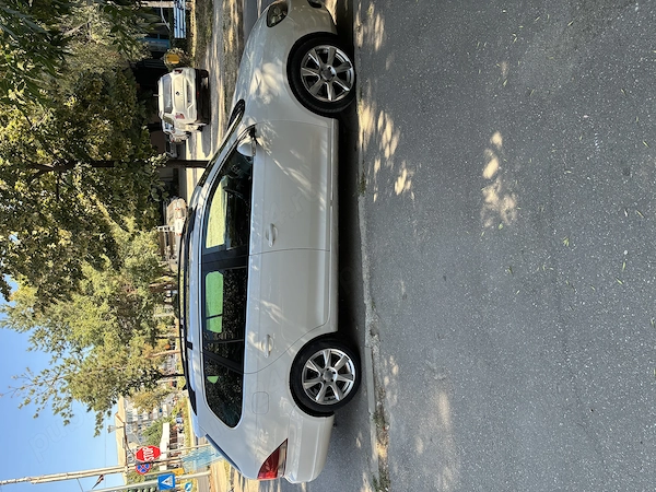 VOLKSWAGEN Golf 2010 — imagine 9