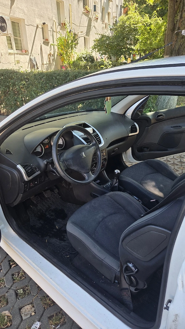 PEUGEOT 206 2012 — imagine 5