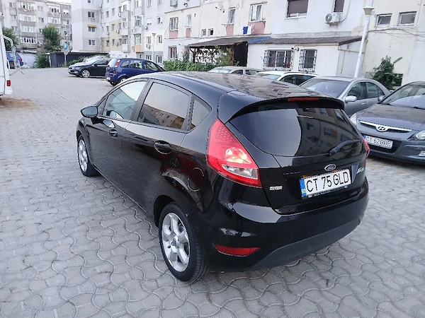 FORD Fiesta 2011 — imagine 2