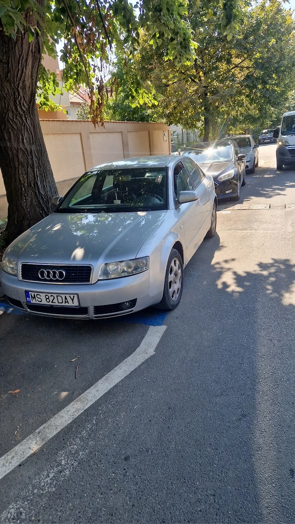 AUDI A4 2004 — imagine 4