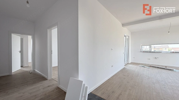 Comision 0% Apartament de vanzare, 3 camere + terasa de 15,62 mp Mosnita — fotografia 3