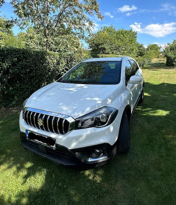 SUZUKI S-Cross