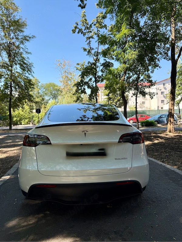 TESLA Model Y 2023 — imagine 5