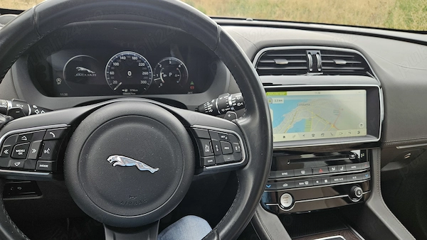 JAGUAR F-PACE 2016 — imagine 2