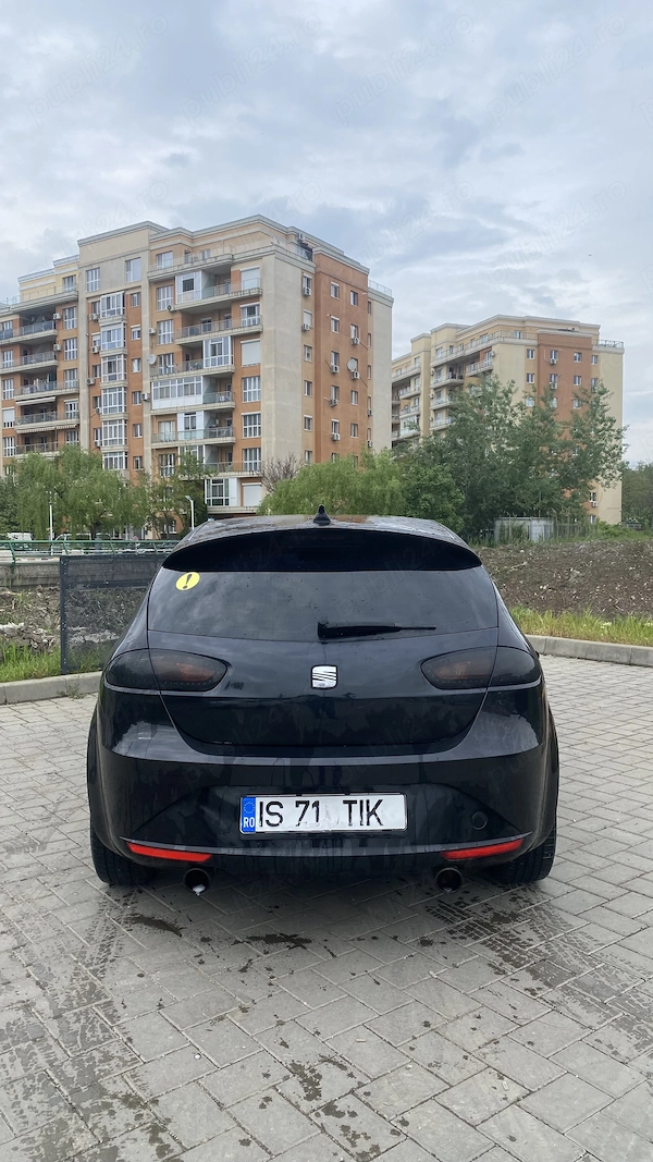 SEAT Leon 2011 — imagine 3