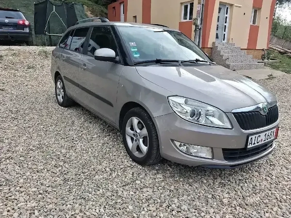 SKODA Fabia 2012 — imagine 6