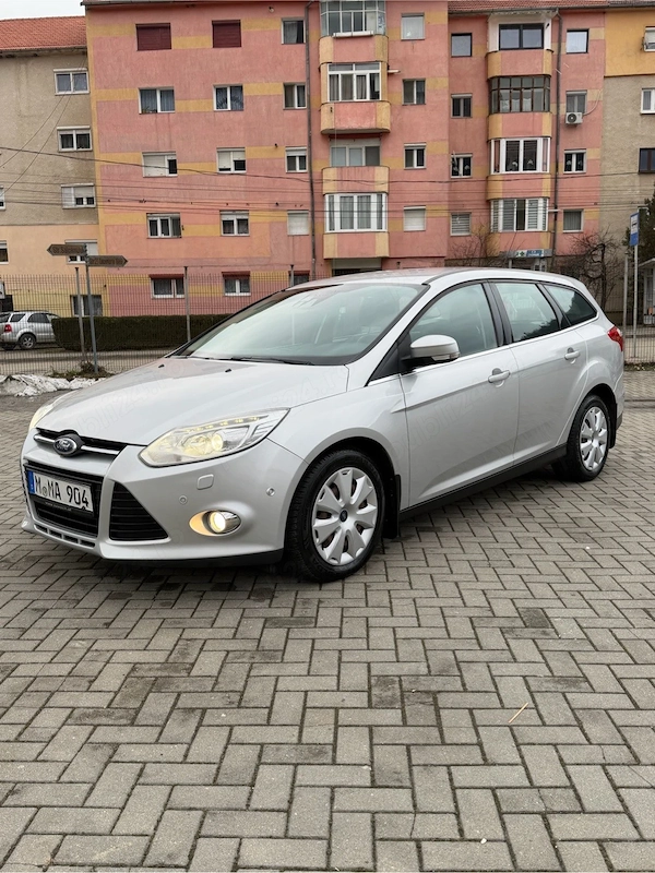 FORD Focus 2015 — imagine 3