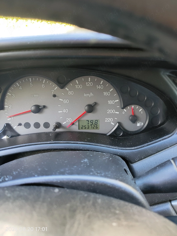 FORD Focus 2002 — imagine 3
