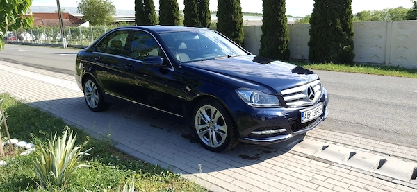 MB C-klass C180 CDI 2.2 120 CAI 2014 proprietar atent intretinut ambreiaj nou