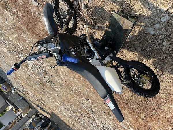 Motorul Cross KXD-607 125cc. nT: