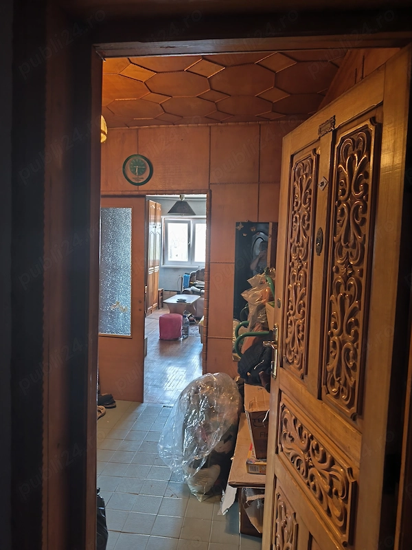 De vânzare apartament cu 3 camere — fotografia 1