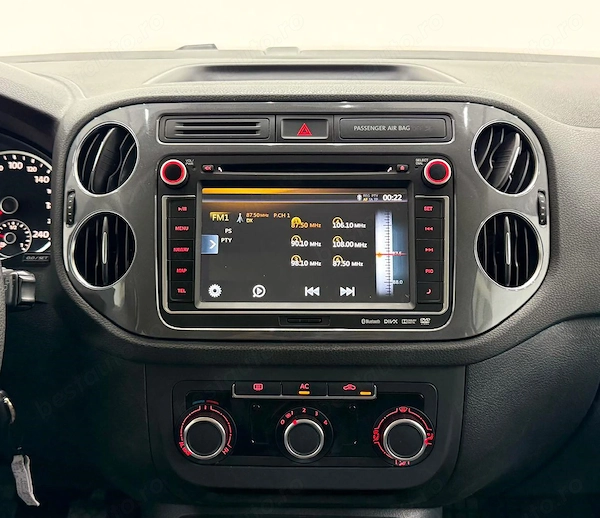 VOLKSWAGEN Tiguan 2012 — imagine 12