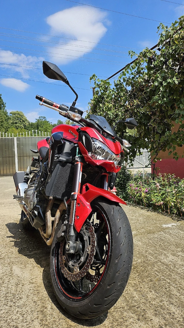 Kawasaki Z900 ABS 2018 30.500 km Anvelope Michelin Road 5 noi 2 căști incluse