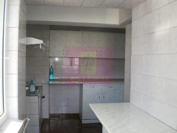 Apartament 3 camere pe bd Decebal stradal — fotografia 3