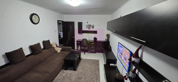 Apartament cu 2 camere de vânzare în Câmpina, zonă Central — fotografia 1