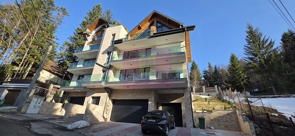 Apartament 3 camere de vânzare la Sinaia — fotografia 1