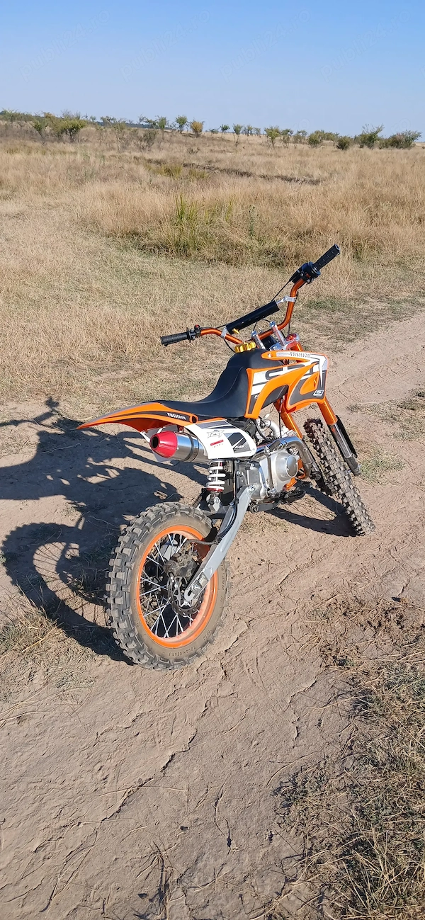 Motoctoss 125 cc în 4 timpi pe benzina de vanzare ca nou
