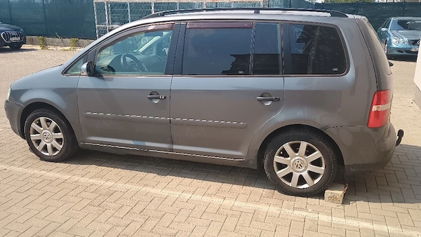 VOLKSWAGEN Touran 2005 — imagine 4