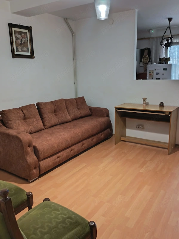 OCAZIE!Pers fizica vand apart 2 camere,50 mp, mobilat si utilat,cu CT,bloc din1980,Nicolina-Podu Ros — fotografia 1