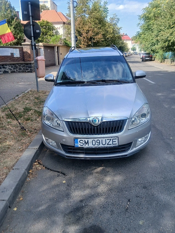 SKODA Roomster 2012 — imagine 4