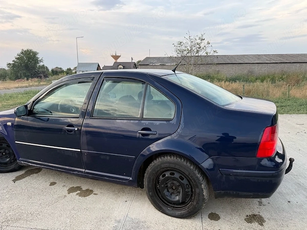 VOLKSWAGEN Bora