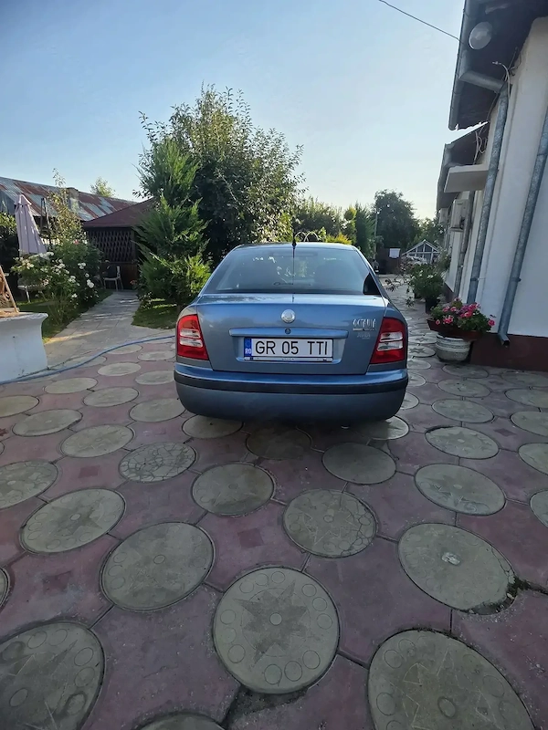 SKODA Octavia 2010 — imagine 9