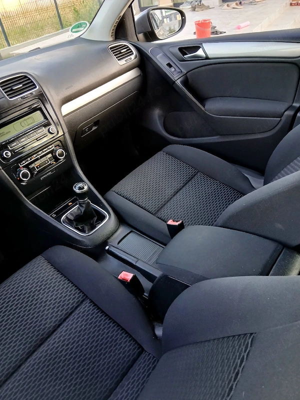 VOLKSWAGEN Golf 2010 — imagine 6