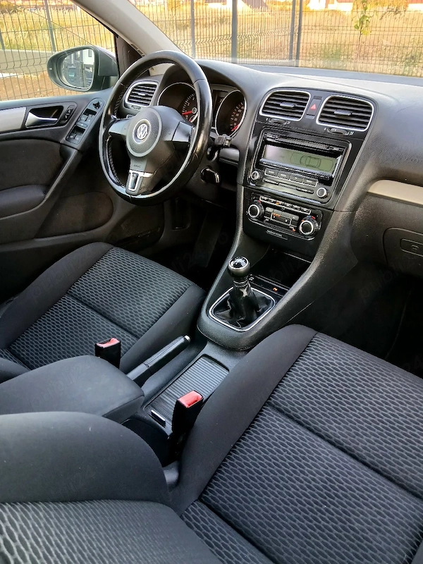 VOLKSWAGEN Golf 2010 — imagine 8