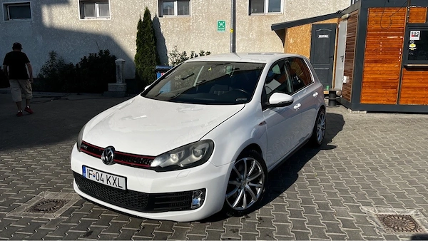 VOLKSWAGEN Golf 2011 — imagine 4