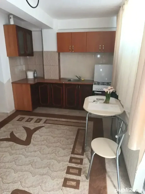 vând apartament 1 cameră — fotografia 3