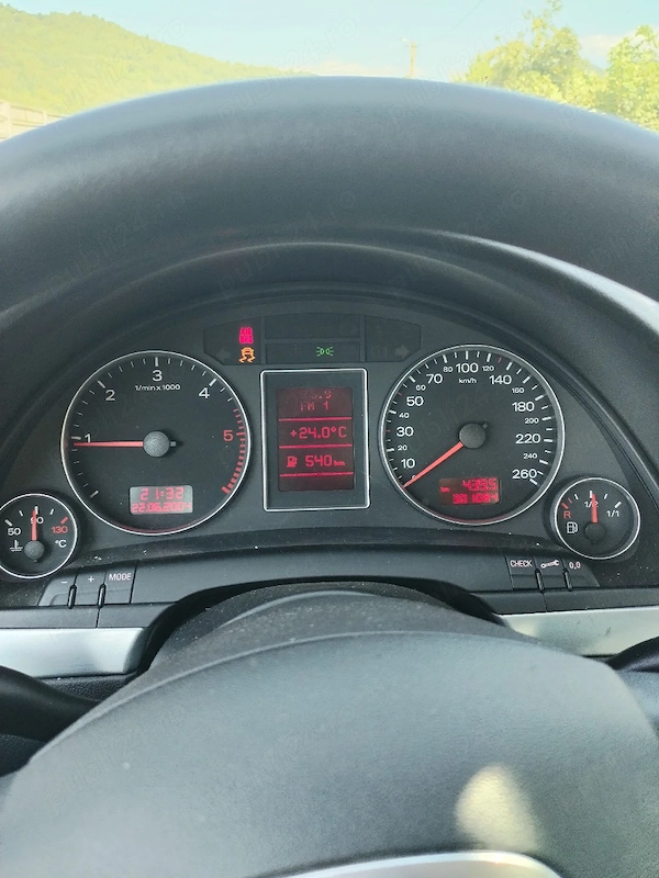 AUDI A4 2006 — imagine 2