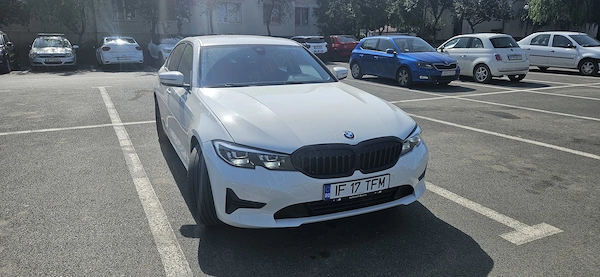 BMW 3 Series 2022 — imagine 6