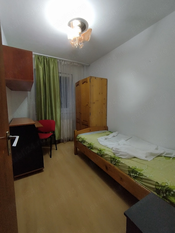 Apartament 3 camere Tractorul Brasov — fotografia 3