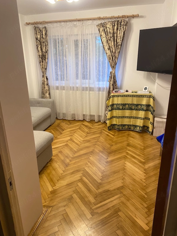 Vând garsonieră în cartier Craiovei — fotografia 1