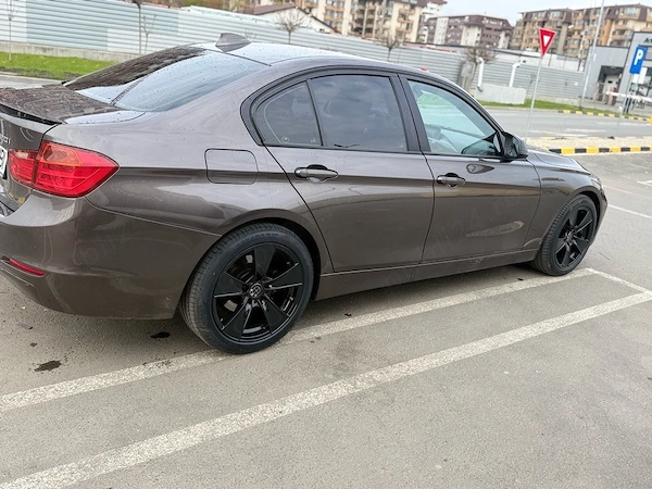 BMW 3 Series 2012 — imagine 4