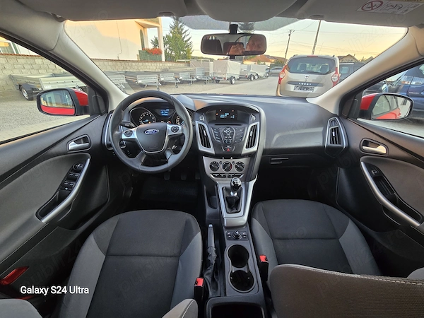 FORD Focus 2014 — imagine 6