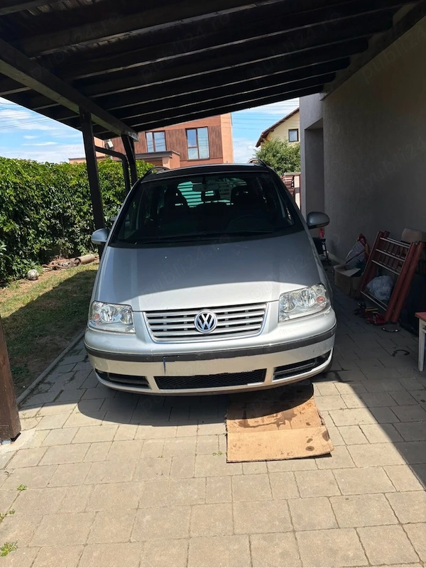 VOLKSWAGEN Sharan