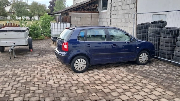 VOLKSWAGEN Polo